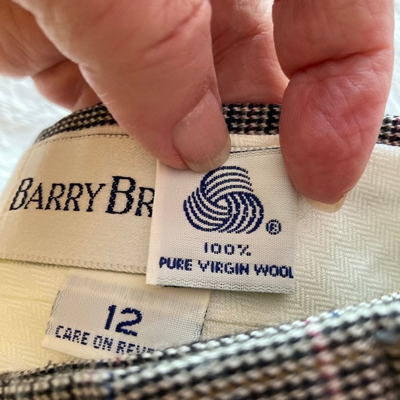 2 pairs wool ladies pants - Picture 6 of 11